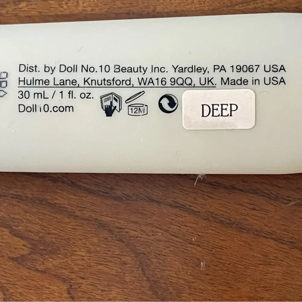 Doll 10 Hydragel Foundation‎ in Deep NEW